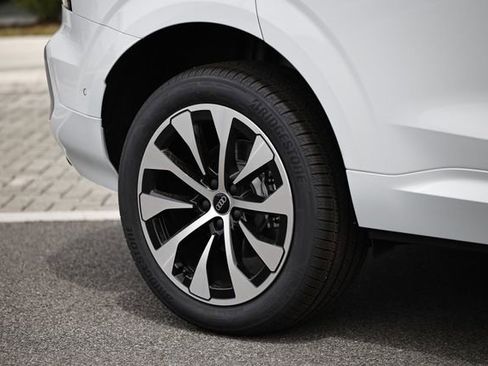 New 2026 Audi Q3 quattro 2.0T image 6