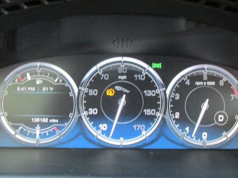 Used 2011 Jaguar XJ L image 29