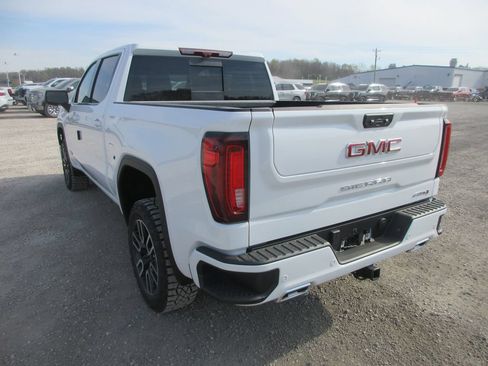 New 2026 GMC Sierra 1500 AT4 w/ AT4 Premium Package AWD/4WD image 10