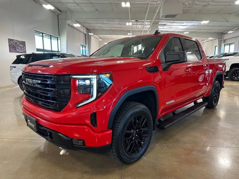 Used 2022 GMC Sierra 1500 Elevation w/ LPO, Elevation Black Package image 3