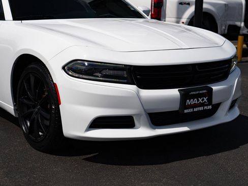Used 2019 Dodge Charger SXT image 8