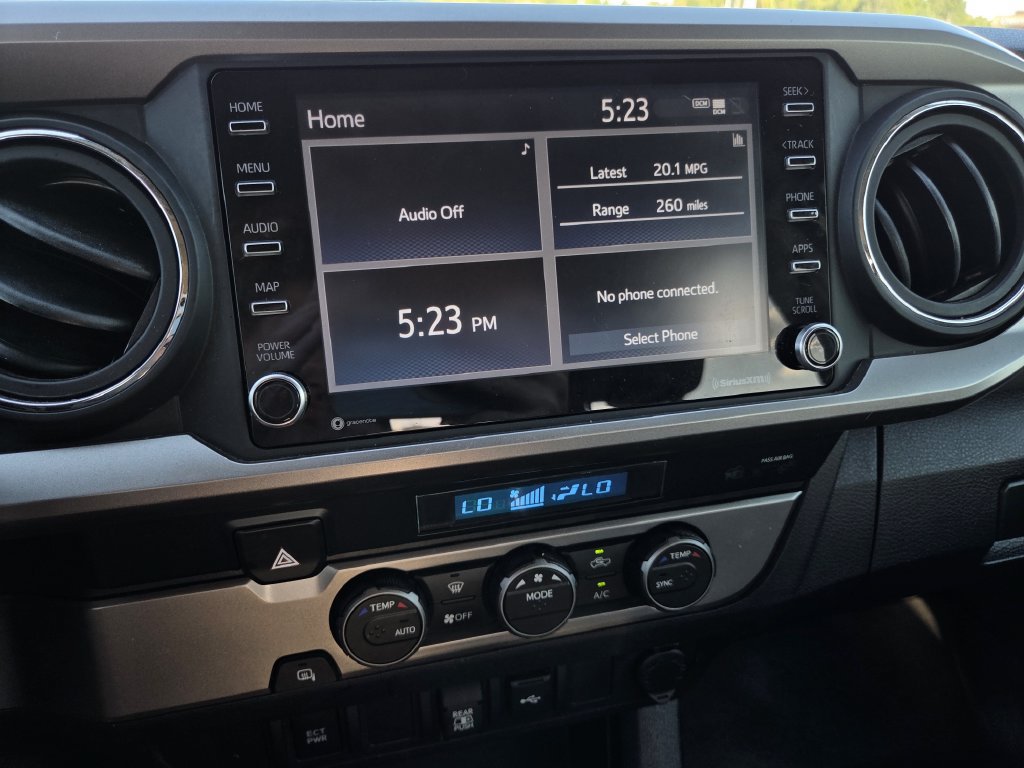 Used 2022 Toyota Tacoma SR5 RWD image 9