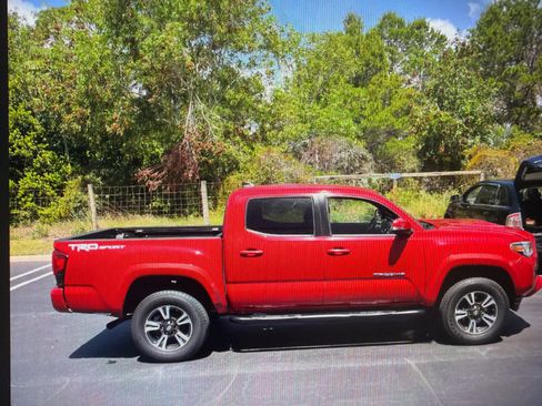Used 2019 Toyota Tacoma TRD Sport RWD image 8