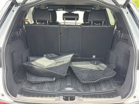 Used 2019 Land Rover Discovery Sport image 22