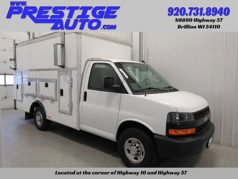 Used 2020 Chevrolet Express 3500 w/ Power Convenience Package RWD image 3