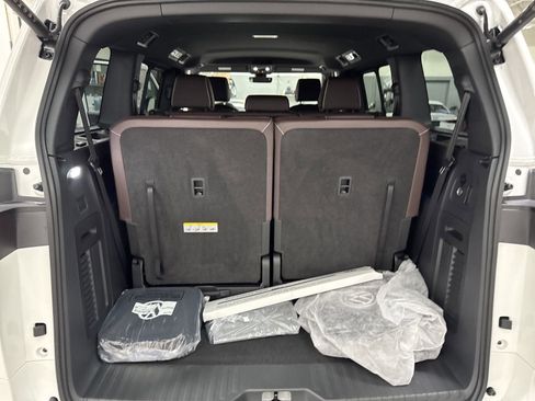 New 2025 Volkswagen ID. Buzz Pro S image 34