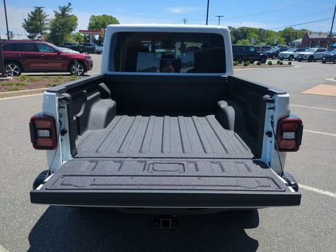 New 2026 Jeep Gladiator Mojave AWD/4WD image 13