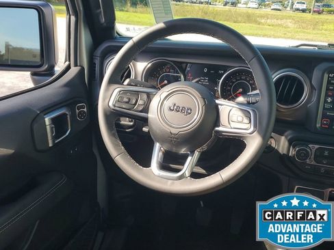 Used 2023 Jeep Gladiator Rubicon w/ LED Lighting Group image 27