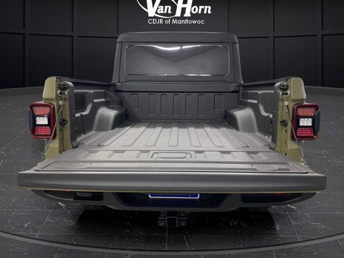 New 2026 Jeep Gladiator Willys AWD/4WD image 14