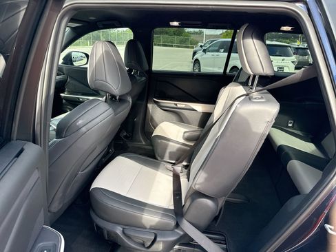 Used 2025 Lexus TX 500h AWD w/ Technology Package image 23