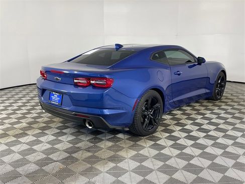 Used 2021 Chevrolet Camaro LT image 24