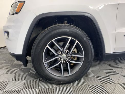 Used 2018 Jeep Grand Cherokee Limited RWD image 11