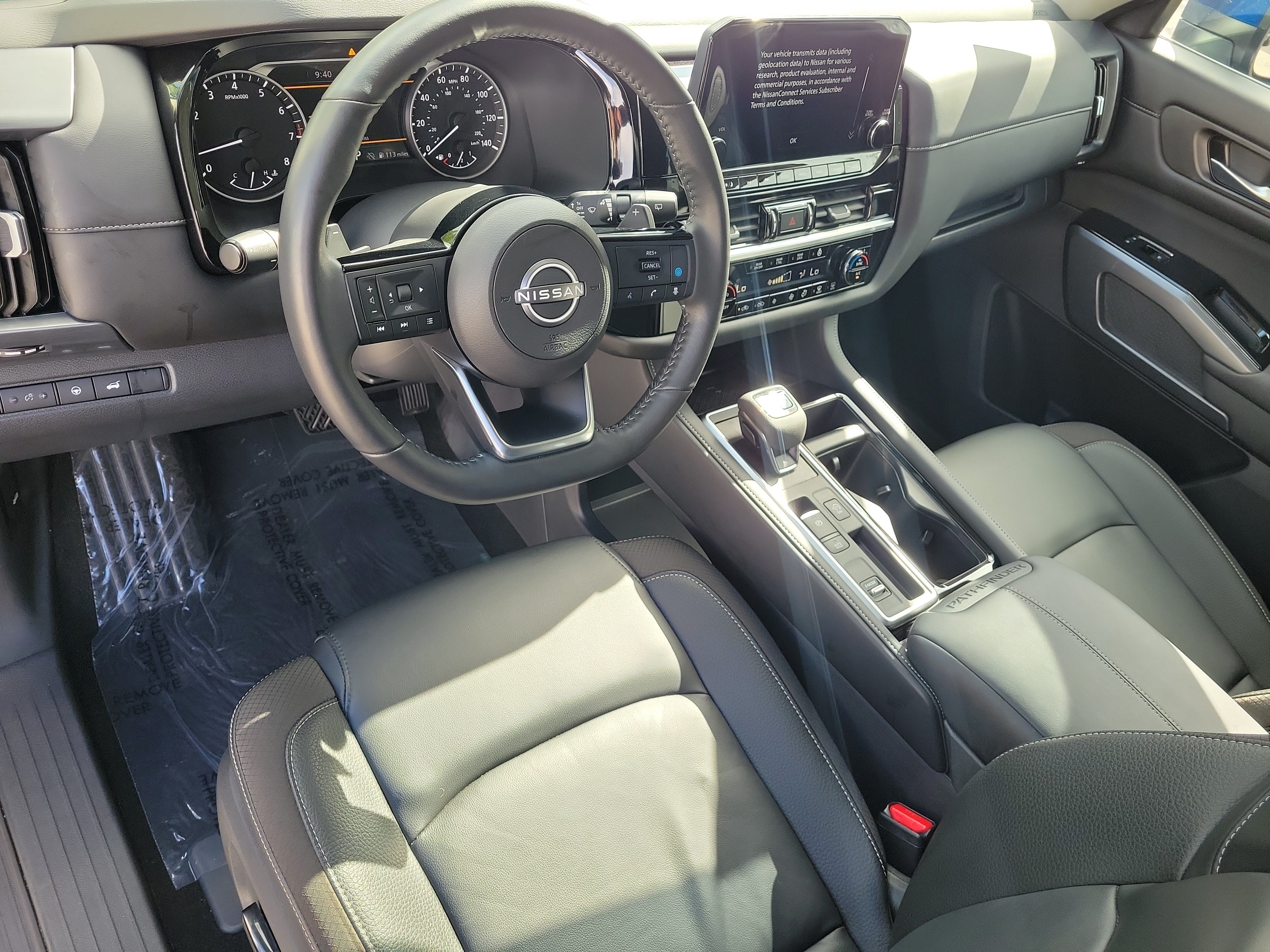 Certified 2025 Nissan Pathfinder SL FWD image 14