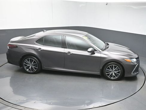 Used 2023 Toyota Camry XLE image 45