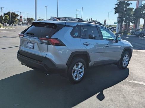 Used 2021 Toyota RAV4 XLE image 8