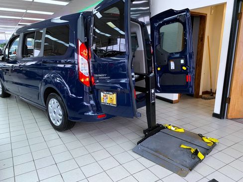 Used 2014 Ford Transit Connect XLT image 7