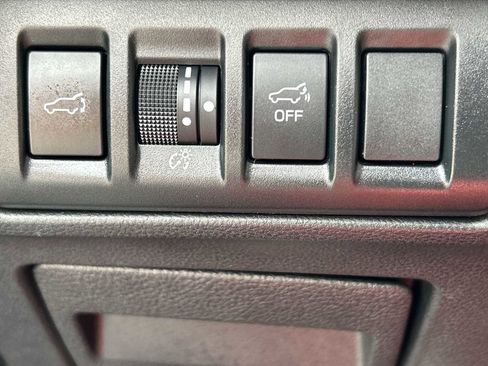 Used 2020 Subaru Outback Limited w/ Popular Package #2 AWD/4WD image 26