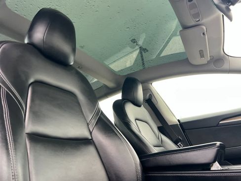 Used 2021 Tesla Model 3 Standard Range Plus image 16