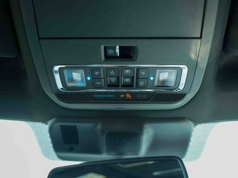 Used 2025 Ford F450 Platinum image 44