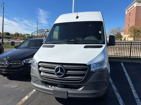 New 2026 Mercedes-Benz Sprinter 2500 image 3