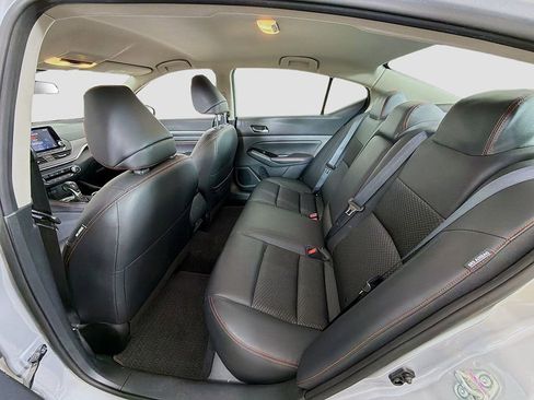 Used 2023 Nissan Altima 2.5 SR image 17