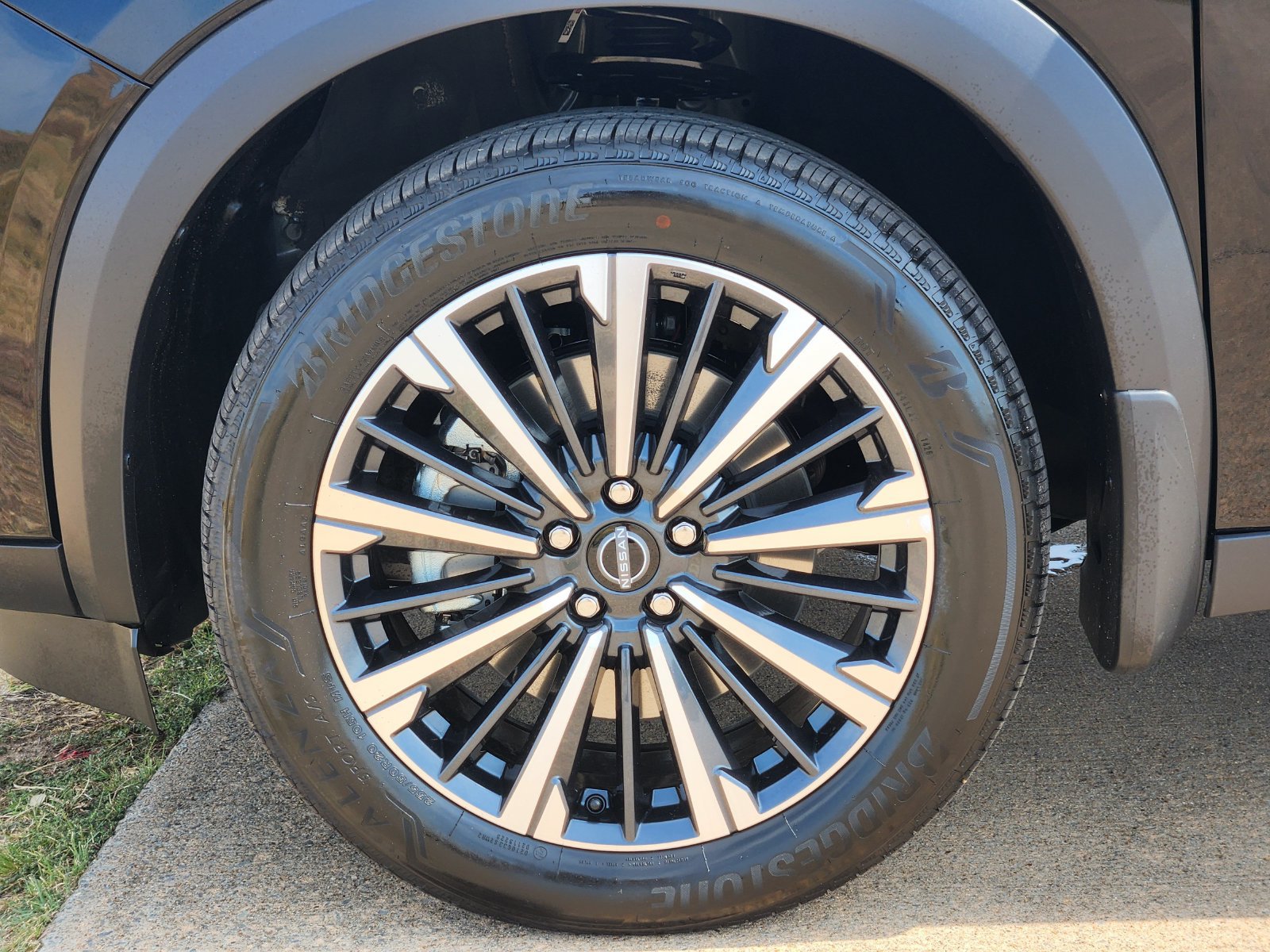 New 2026 Nissan Pathfinder Platinum FWD image 11