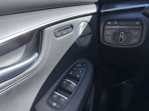 Certified 2025 INFINITI QX55 Essential image 11