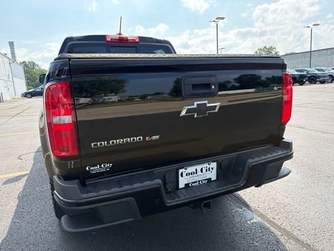 Used 2019 Chevrolet Colorado Z71 w/ Z71 Midnight Edition AWD/4WD image 5