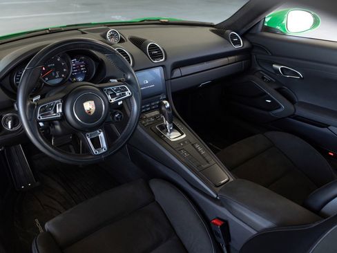 Used 2021 Porsche 718 Cayman GTS RWD image 45