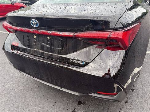 Used 2019 Toyota Avalon XLE w/ Moonroof Package FWD image 5