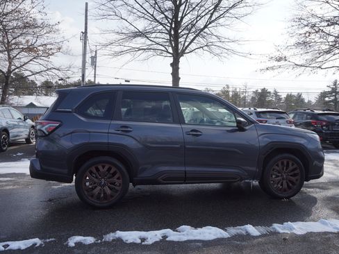 Used 2025 Subaru Forester Sport image 4