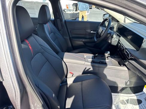 New 2026 Nissan Sentra SR w/ SR Premium Package FWD image 30