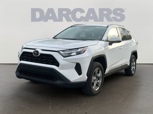 Used 2025 Toyota RAV4 XLE AWD/4WD image 3