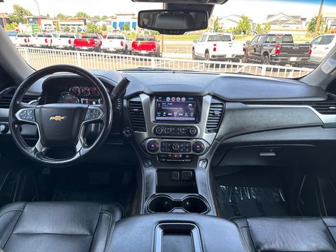 Used 2019 Chevrolet Tahoe LT w/ Luxury Package AWD/4WD image 12