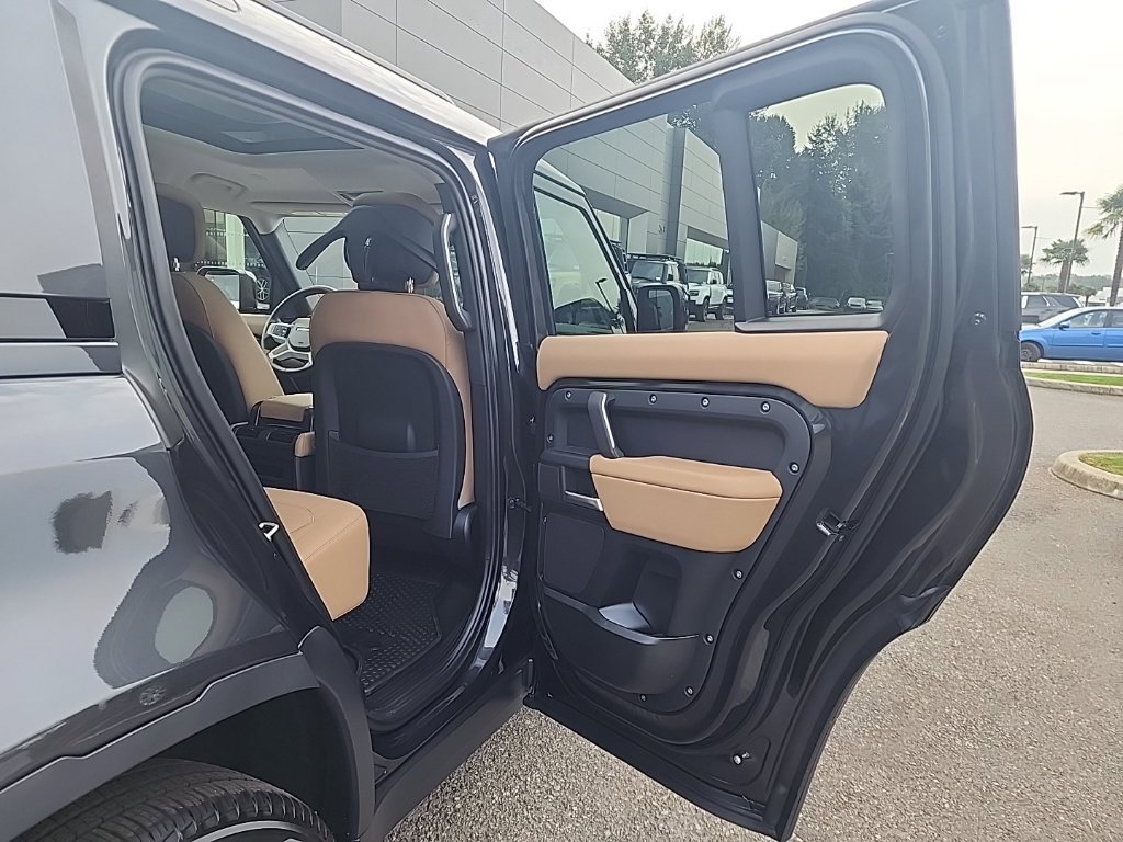 New 2026 Land Rover Defender 110 S AWD/4WD image 16