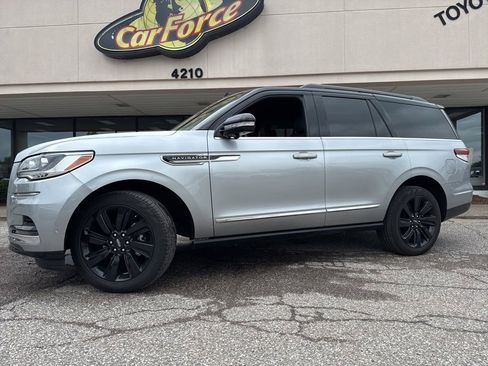 Used 2024 Lincoln Navigator Black Label AWD/4WD image 4