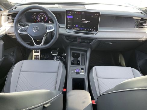 New 2026 Volkswagen Tiguan SE R-Line image 11