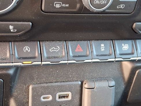 Certified 2022 Chevrolet Silverado 1500 LT image 24