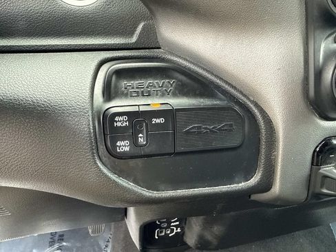 Used 2022 RAM 3500 Big Horn AWD/4WD image 38