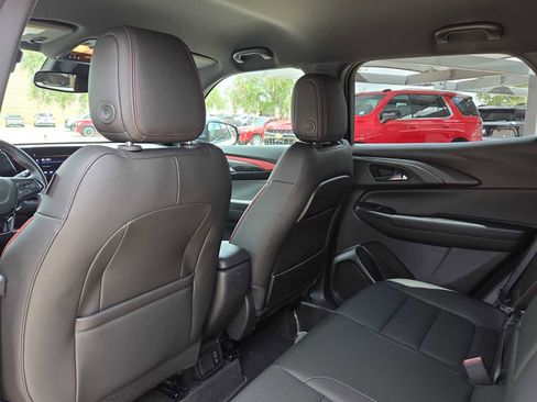 Used 2025 Chevrolet TrailBlazer RS w/ Convenience Package FWD image 16