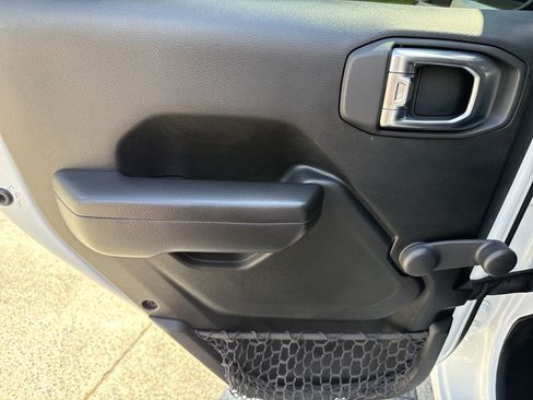 Used 2021 Jeep Wrangler Unlimited Sport AWD/4WD image 24