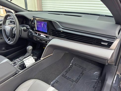 Used 2026 Toyota Camry SE FWD image 13