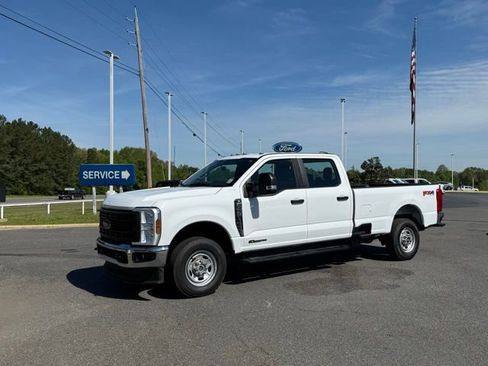 Used 2024 Ford F250 XL w/ FX4 Off-Road Package AWD/4WD image 3