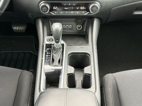 Used 2025 Nissan Sentra SV w/ All-Weather Package FWD image 4
