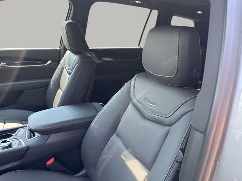 New 2025 Cadillac XT6 Premium Luxury w/ LPO, Floor Liner Package image 27