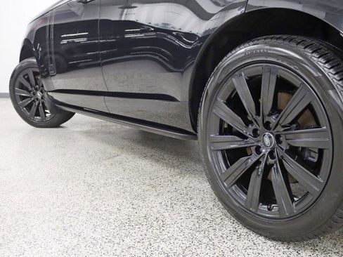 Used 2023 Land Rover Range Rover Long Wheelbase Autobiography image 13