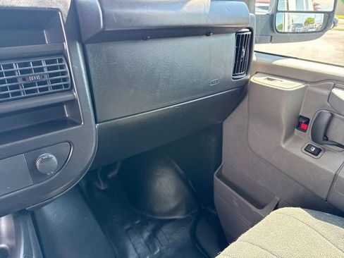 Used 2024 Chevrolet Express 2500 w/ Driver Convenience Package RWD image 18
