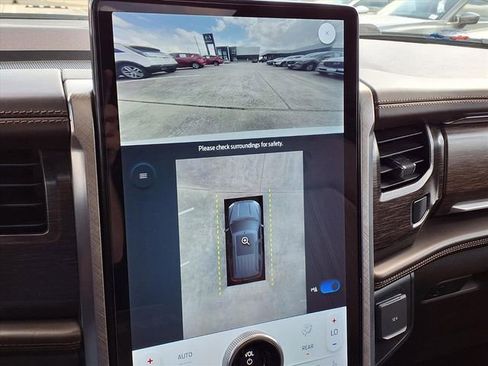 Used 2022 Ford Expedition King Ranch image 11