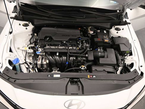 New 2026 Hyundai Elantra SEL Sport FWD image 29