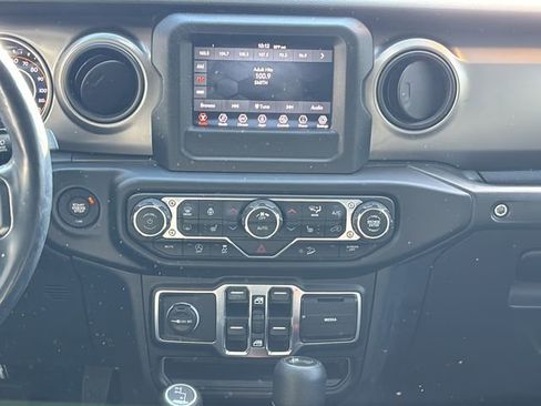 Used 2020 Jeep Wrangler Unlimited Sport image 23